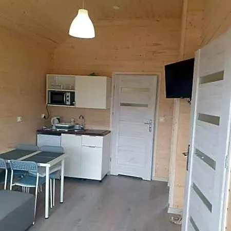 Przy Pogodnej 假日公园 尤斯托尼莫斯基